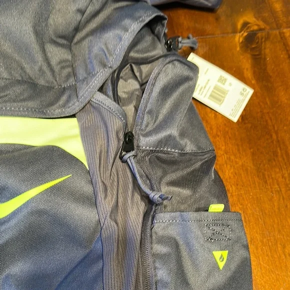 Nike Storm-FIT Backpack in Dark Gray and Neon Green - Picture 9 of 12
